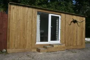 The Pines Cabin - Farm Park Stay - Bettws