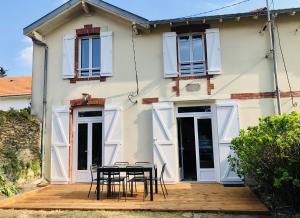 Maisons de vacances Maison avec terrasse a 50 m de la mer : photos des chambres