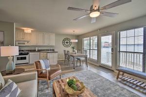 Porch and Deck Waterfront Lake Hamilton Home!