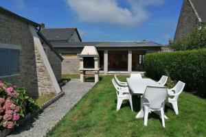 Maisons de vacances Maison sejour spacieux lumineux avec jardin et exterieur amenage terrain de petanque proche Omaha beach, Grandcamp Maisy et pointe du Hoc : photos des chambres