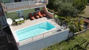 Apartment M&M with private Pool - Mravince