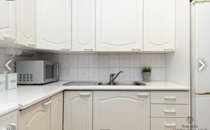 Scandinavian Home in Heart of City 26