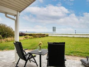 6 person holiday home in Ebeltoft