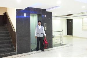 Hotel SHIMLA HERITAGE- Near B L K Hospital