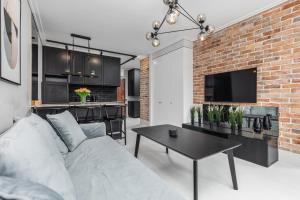 Stylish Apartment Grunwaldzka 49 by Renters