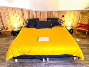 B&B / Chambres d'hotes Les Volets Rouges : photos des chambres