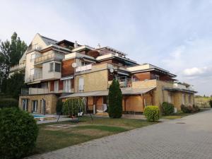 Wildflower Apartment
