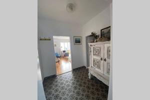 Lovely and peaceful vintage apartment near beach