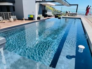 Urban Elephant 16 On Bree