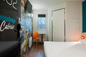 Hotels HOTEL F1 Lyon Genay Massieux : Chambre Double Cabrio avec Salle de Bains - Occupation simple - Non remboursable
