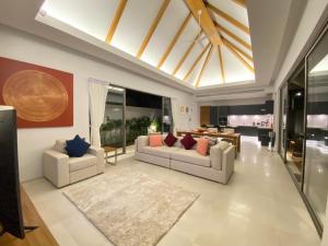 Anchan Grand Residence Villa