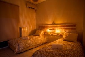 It is a pleasant, modern, functional house!