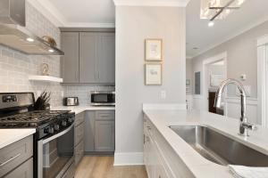 The Jasmine Suite at 124 Spring