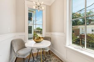 The Jasmine Suite at 124 Spring