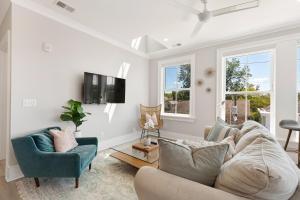 The Wando Suite at 122 Spring