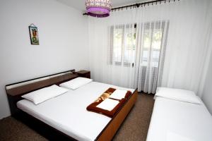 Apartments by the sea Kampor Rab 5051