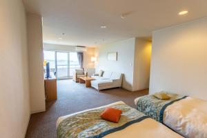 Wisterian Life Club Toba