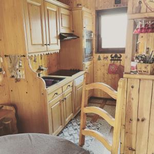 Chalets Chalet de charme La Genoliere proche des Carroz : photos des chambres