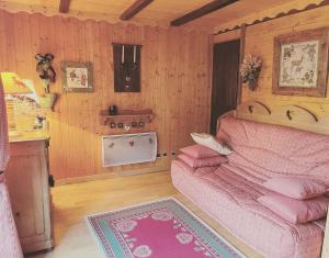 Chalets Chalet de charme La Genoliere proche des Carroz : photos des chambres