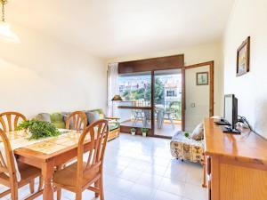 Apartment Els Jardins III by Interhome