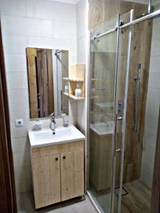 WOODEN HOUSE Twins New Gudauri