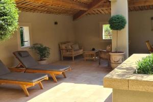 Maisons de vacances Le Cabanon de Nans. Gite de charme en Provence. : photos des chambres