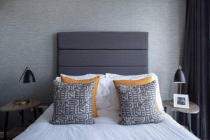 Titanic & City Views, Ultra Luxury City Parking