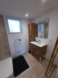 Appartements Studios independants dans grand Domaine en pleine nature : photos des chambres