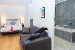 Hotels The Originals Boutique, Hotel Le Lion, Clermont-Ferrand : photos des chambres