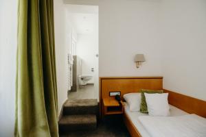 Standard Single Room room in Hotel Crystal