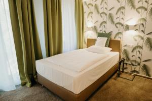 Business Single Room room in Hotel Crystal
