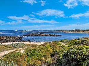 Hearns Beachside Villa 7