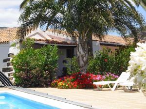Finca El Picacho Apartments in the countryside 2 Km from the beach