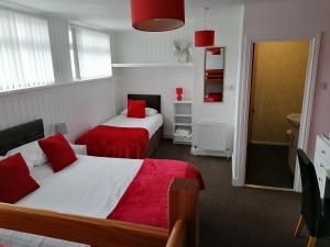 Family Room (2  Adults + 3 Children) room in Birchhouse