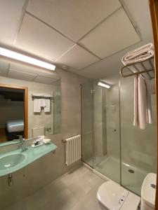 Twin Room room in Hospedium Hotel Villa Gomá