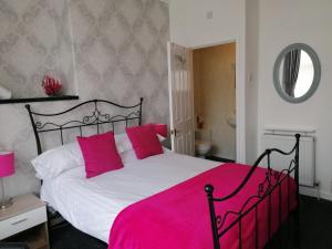 Family Room (2 Adults + 2 Children) room in Birchhouse