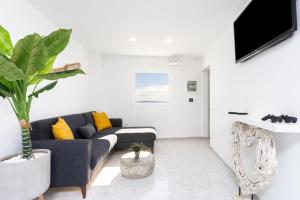 Window to the Sea, south Tenerife