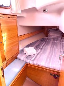 3 bed Sailing Yacht in the heart of Puerto Banus