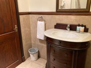 2 Rawdons Country Estate