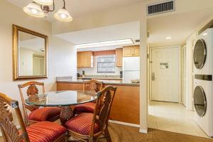 Park Shore Resort 3rd Floor Bldg E