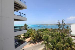 Apartamento en el Centro de San Andrés Islas con vista al mar- Edificio Bay Point 703