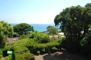 Appartement moderne à Cannes avec vue sur mer et montagne - 85 m²