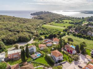 Nature & Sea Holiday Home with Pool