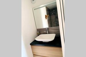 Villas Villa Yara - moderne avec piscine (Plage a 700m) : photos des chambres