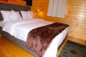 Severine Cottages and Lounge Ltd