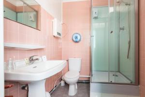 Hotels Hotel Restaurant - Villa Les Sirenes : photos des chambres