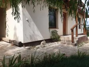 Vértestolna Vendégház - 塔塔班亚