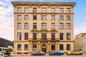 The Maverick by Kasa - New Kensington