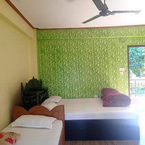 Begnas Coffee House & Hotel