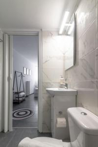 Modern Studio near Downtown